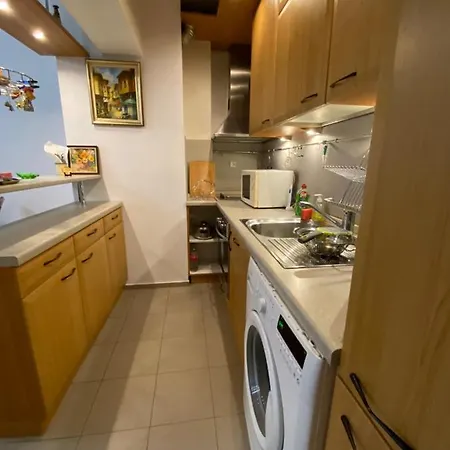 Apartment Lovely 2-bedrooms In